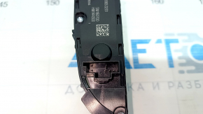 Control buttons on the center console on the right Mercedes G550 W463 19-