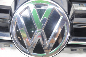 Radiator grill with VW Golf 15-17 badge sand, small scratches