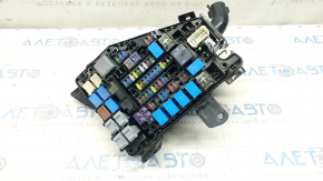 Subaru Outback 15-19 underhood fuse box without cover, crack in mount