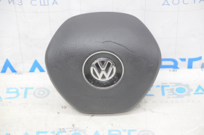 Airbag in the steering wheel driver's VW Golf 15 - you can see the contour of the airbag