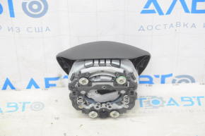 Airbag in the steering wheel driver's VW Golf 15 - you can see the contour of the airbag