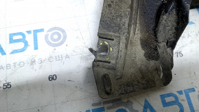 Front right mudguard Nissan Rogue 14-20 broken fasteners