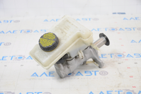 Master brake cylinder with reservoir VW Golf 15-