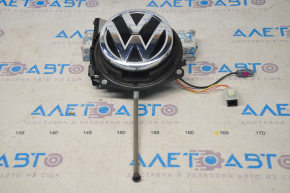 Trunk door handle with emblem VW Golf 15- with rear view camera, scratches on emblem