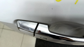 Door assembly front right Chevrolet Volt 16- white G1W, keyless, bump, scratches on the handle