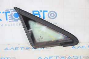 Window blind glass front right VW Golf 15 - cut seal