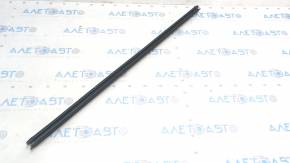 Glass seal inside front right door Chevrolet Volt 16-