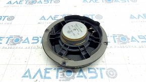 Speaker door rear right VW Tiguan 18 - crack in mount