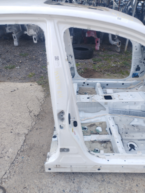 Body pillar central right Lexus IS250 IS300 IS350 06-13 on the body