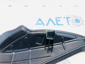 Left wiper grille seal Jeep Cherokee KL 19 - broken fastening