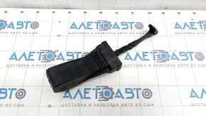 Front right door limiter VW Touareg 11-17 cracks in plastic