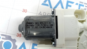 Window lift motor rear right VW Touareg 11-17