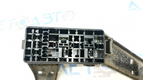 Lexus IS250 06-13 underhood relay block with housing, crack in mount
