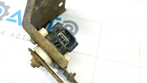 Rear left body tilt sensor Lexus IS250 IS300 IS350 06-13 with tie rod, rusty