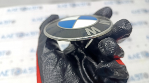 BMW 3 G20 19 Hood Emblem - Peeled Varnish