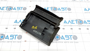 Cover of the fuse box under the hood VW Passat b8 16-19 USA broken fastening