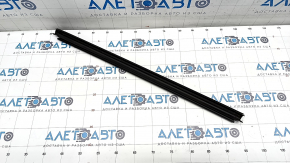 Glass seal inside rear right door VW Touareg 11-17
