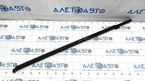 Glass seal inside front right door VW Touareg 11-17
