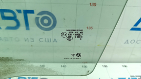 Glass of the front left door VW Touareg 11-17