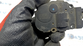 Actuator motor drive heater Mercedes X164 GL W164 ML W251 R
