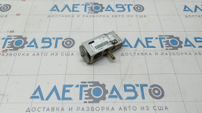 Air Conditioner Heater Valve Mercedes W164 ML X164 GL W251 R