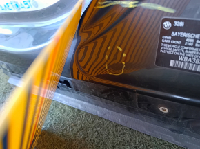 The central left body pillar of BMW 3 F30 12-18 is sawn off, butts