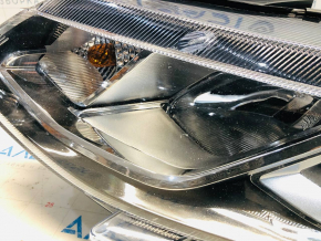 Headlight front left Chevrolet Volt 16 - chips, sand, broken mount, no fragment