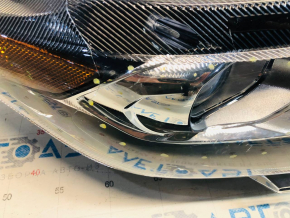 Headlight front right bare Chevrolet Volt 16 - chips, scratches, broken fasteners, missing body fragment