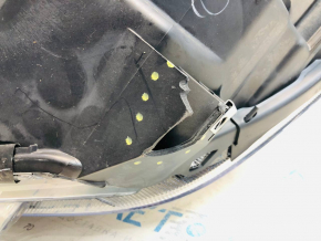Headlight front right bare Chevrolet Volt 16 - chips, scratches, broken fasteners, missing body fragment