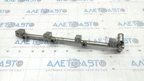 Fuel rail upper VW Touareg 11-17 3.6