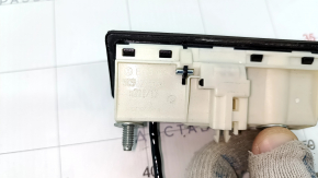Rear view camera with button and trunk opening handle VW Touareg 11-15 under electric drive