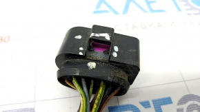 Chip of the front headlight VW Touareg 11-14 xenon+LED AFS, broken