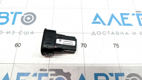 Fuel filler flap release button in Chevrolet Volt 11-15 card