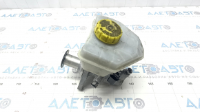 Master brake cylinder with reservoir VW Touareg 11-17 with cover