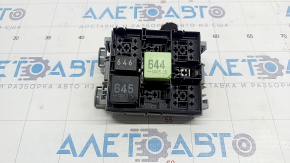Relay block under the dashboard VW Touareg 11-17
