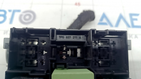Relay block under the dashboard VW Touareg 11-17