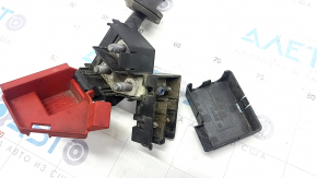 Positive terminal of battery VW Touareg 11-17 underhood