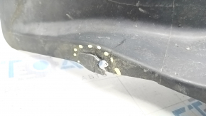 Front left mudguard VW Touareg 11-17 front part, fastening torn
