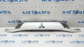 Trunk door molding with Mitsubishi Outlander emblem 16-21 rest, broken fasteners
