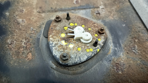 Mitsubishi Outlander 14-21 AWD fuel tank rusty, broken studs, broken connector