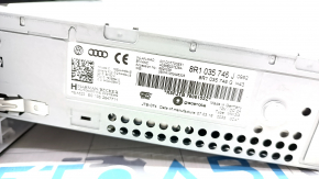 Tape recorder radio Audi Q5 8R 16-17 scratches
