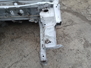 Front left quarter Mitsubishi Outlander 14-21 on the body, white