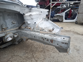 Front left quarter Mitsubishi Outlander 14-21 on the body, white