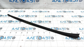 Windshield molding right Audi Q5 8R 09-17 crack