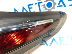 Right headlight Chevrolet Volt 16 - scratches, worn, varnish peeling