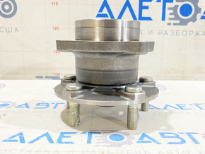 Rear left hub Subaru Forester 19- SK