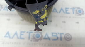 Heater fan motor Jeep Compass 17 - broken fasteners