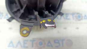 Heater fan motor Jeep Compass 17 - broken fasteners