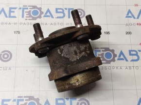 Rear left hub Subaru Forester 19-SK, rusty