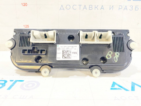 Climate control VW Passat b8 16-19 16- USA with heating, scratches on glass, chip